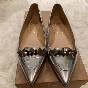 ❌SOLD❌ Christian Louboutin Silver Flat sz 37.5